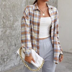 Women’s Medium Plaid Button Up Long Sleeve Shirt